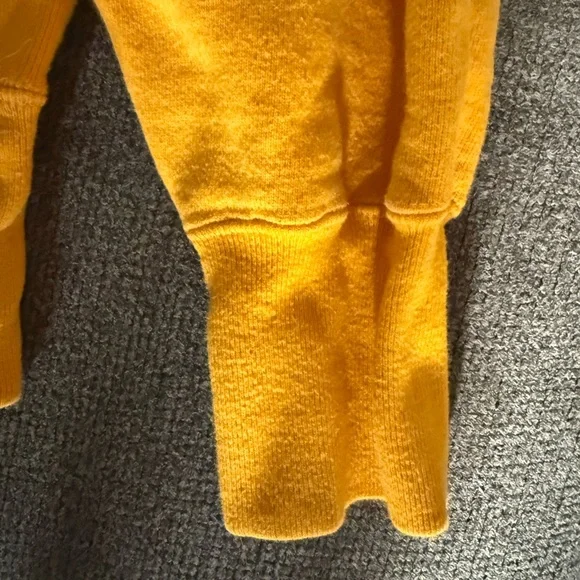 Champion Vintage Yellow Iowa State Sweatshirt - Picture 3 of 4